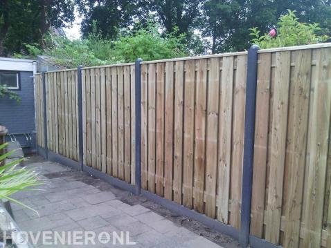 Hout beton schutting