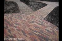 Bestrating van gekleurde gebakken waaltjes 2