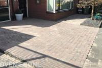 Oprit en voortuin bestraten 1