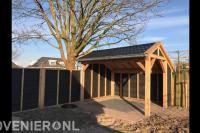 Houten overkapping en schutting