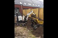 Tuin afgraven met minigraver en rupsdumper
