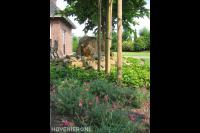 Tuindecoratie van rotsblokken