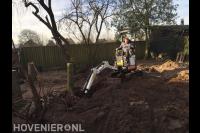 Tuin afgraven met minigraver