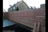 Houten schutting plaatsen