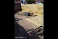 Plaatsen van houten schutting en vlonder