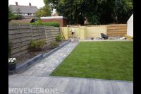 Bouwen van houten schuurtje met overkapping en vlonder