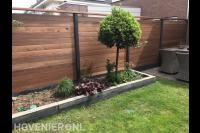 Houten schutting als tuinafscheiding