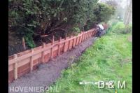 Houten beschoeiing plaatsen