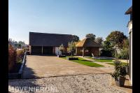 Bestraten van oprit naar grote schuur