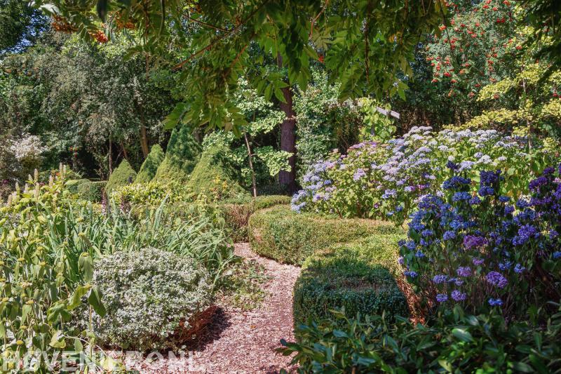 Victor Roosen Bijzondere Tuinen B.V.