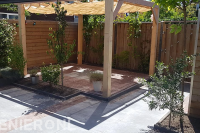 Houten pergola met harmonicadoek