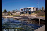 Strandtuin met steiger