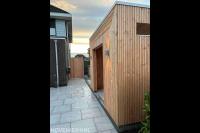 Buitenverblijf met verlichting