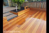 Hardhouten vlonder aan het water 2