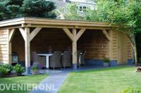 Houten overkapping met berging