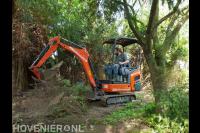 Tuin afgraven met minigraver