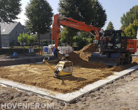 Grondwerk met graafmachine