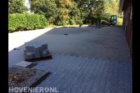 Bedrijfsterrein bestraten met betonklinkers