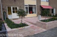 Rolstoelvriendelijke en onderhoudsarme voortuin