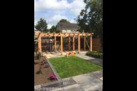 Houten overkapping met berging maken 1