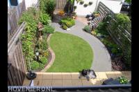 Sierbestrating en gazon