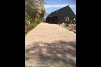 Oprit bestraten met betonklinkers