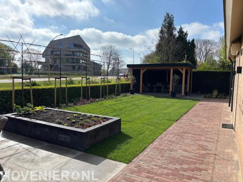 Achtertuin aanleg Strijen