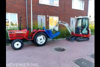 Tuin leeghalen met minikraan en kleine tractor