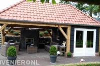 Luxe houten overkapping met berging