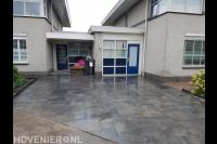 Voortuin bestraten met siertegels