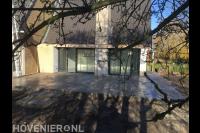 Terras aanleggen bij villa