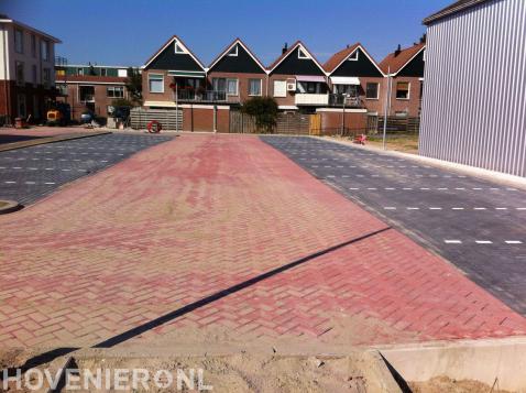 Parkeerterrein bestraten