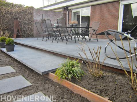 Achtertuin met verhoogd terras 2