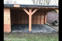 Bestrating onder overkapping