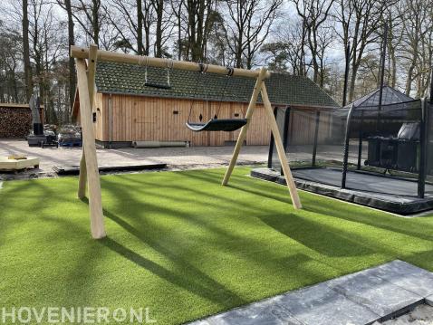 Kunstgras ideaal voor speelplek en mogelijk met extra valdemping.