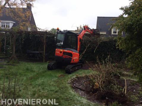 Tuin leeghalen met minigraver