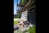 Ibiza tuin maatwerk pergola en bank