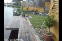 Vlonder aan het water