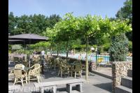 Onderhoud van buitenruimten en groen op camping 1