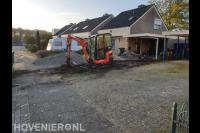 Oprit uitgraven met minigraver