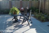 Strakke bestrating van terras