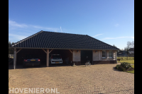 Schuur met carport