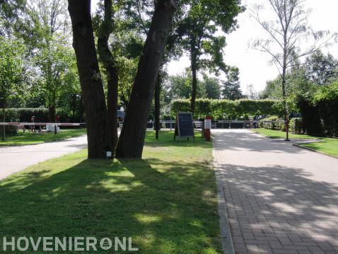 Onderhoud van buitenruimten en groen op camping 2