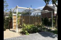 Witte pergola