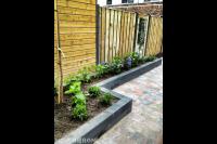 Verhoogde border van stapelblokken