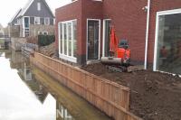 Houten beschoeiing maken