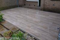 Keramische tegels met houtmotief