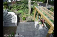 Tuin met hoogteverschillen en pergola 2