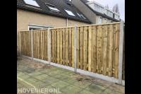 Hout beton schutting als tuinafscheiding