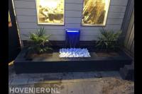 Plantenbak met waterornament